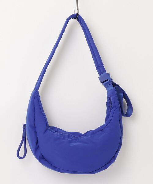 adidas(アディダス)の「マストハブズ パフィー ショルダーバッグ / アディダス adidas(ショルダーバッグ・メンズ・ブラック/グレー/ブルー/バイオレット・FREE)」の13枚目の写真