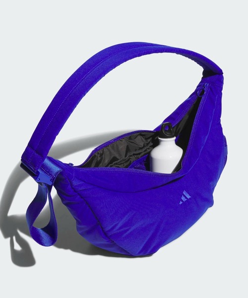 adidas(アディダス)の「マストハブズ パフィー ショルダーバッグ / アディダス adidas(ショルダーバッグ・メンズ・ブラック/グレー/ブルー/バイオレット・FREE)」の21枚目の写真