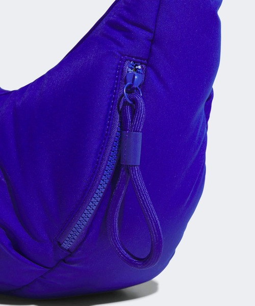 adidas(アディダス)の「マストハブズ パフィー ショルダーバッグ / アディダス adidas(ショルダーバッグ・メンズ・ブラック/グレー/ブルー/バイオレット・FREE)」の19枚目の写真