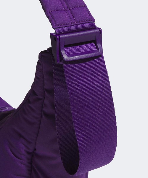 adidas(アディダス)の「マストハブズ パフィー ショルダーバッグ / アディダス adidas(ショルダーバッグ・メンズ・ブラック/グレー/ブルー/バイオレット・FREE)」の14枚目の写真