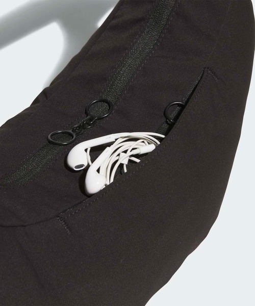 adidas(アディダス)の「マストハブズ パフィー ショルダーバッグ / アディダス adidas(ショルダーバッグ・メンズ・ブラック/グレー/ブルー/バイオレット・FREE)」の5枚目の写真