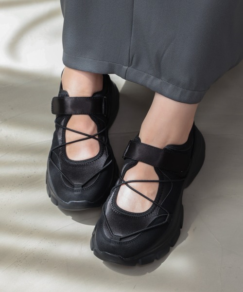 Bou Jeloud（ブージュルード）の「【M・Lサイズ展開】メリージェーンスニーカー（スニーカー・レディース・ブラック/グレー・M/L）」の2枚目の写真