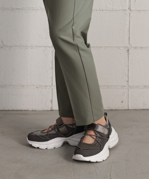 Bou Jeloud（ブージュルード）の「【M・Lサイズ展開】メリージェーンスニーカー（スニーカー・レディース・ブラック/グレー・M/L）」の13枚目の写真