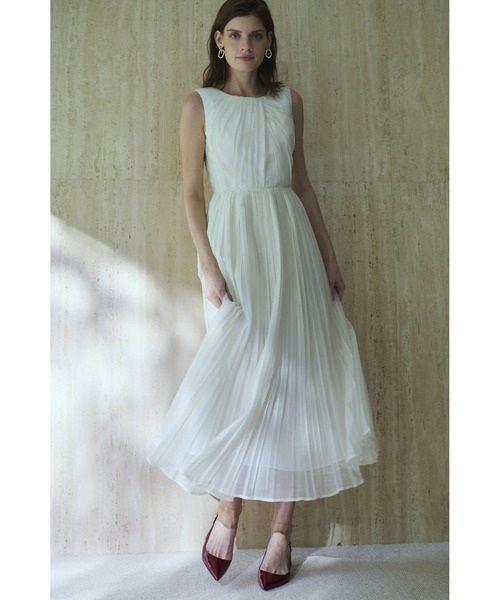 Estella.K(エステラケー)の「Jazmin Pleaded Dress シアーランダムタックドレス(ワンピース・レディース・イエロー/ホワイト/ブラック・FREE)」の2枚目の写真