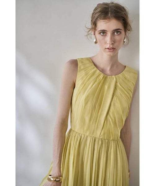 Estella.K(エステラケー)の「Jazmin Pleaded Dress シアーランダムタックドレス(ワンピース・レディース・イエロー/ホワイト/ブラック・FREE)」の22枚目の写真