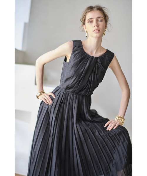 Estella.K(エステラケー)の「Jazmin Pleaded Dress シアーランダムタックドレス(ワンピース・レディース・イエロー/ホワイト/ブラック・FREE)」の13枚目の写真