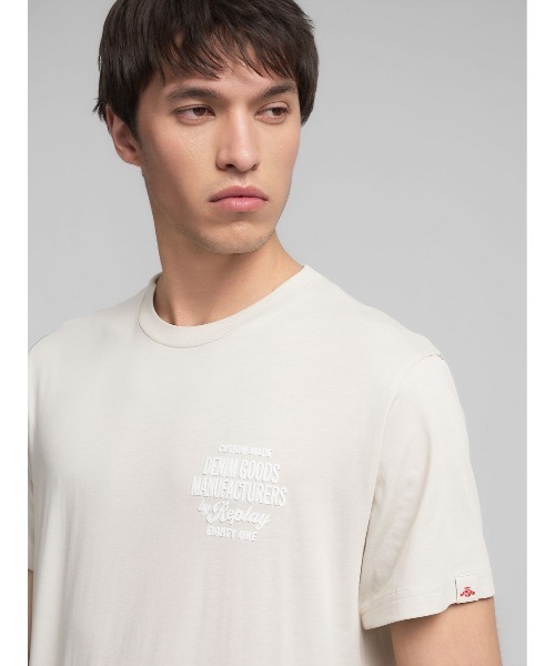 REPLAY（リプレイ）の「レギュラーフィット オーガニックコットンジャージー プリント Tシャツ（Tシャツ/カットソー・メンズ・ブラック/ストーン・SMALL/MEDIUM/LARGE/X-LARGE）」の7枚目の写真