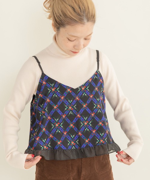 Dot&Stripes CHILD WOMAN(ドットアンドストライプス チャイルドウーマン)の「チェックフラワープリント キャミブラウス(シャツ/ブラウス・レディース・ブラック/アイボリー・FREE)」の2枚目の写真