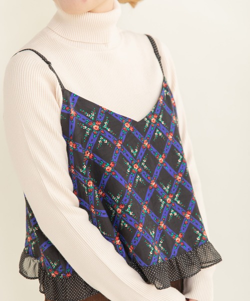 Dot&Stripes CHILD WOMAN(ドットアンドストライプス チャイルドウーマン)の「チェックフラワープリント キャミブラウス(シャツ/ブラウス・レディース・ブラック/アイボリー・FREE)」の3枚目の写真