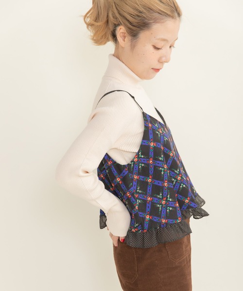 Dot&Stripes CHILD WOMAN(ドットアンドストライプス チャイルドウーマン)の「チェックフラワープリント キャミブラウス(シャツ/ブラウス・レディース・ブラック/アイボリー・FREE)」の4枚目の写真