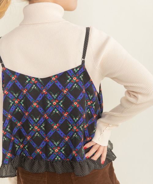 Dot&Stripes CHILD WOMAN(ドットアンドストライプス チャイルドウーマン)の「チェックフラワープリント キャミブラウス(シャツ/ブラウス・レディース・ブラック/アイボリー・FREE)」の5枚目の写真