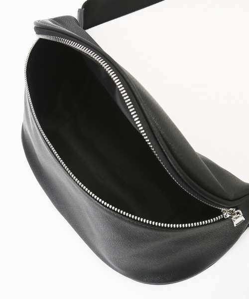 REGiSTA(レジスタ)の「REGiSTA Pu-Leather Waist Pouch(ボディバッグ/ウエストポーチ・メンズ・ブラック・FREE)」の5枚目の写真