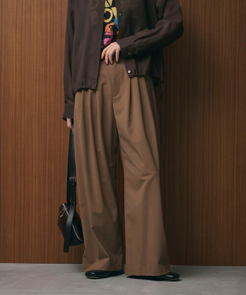 毛ポリエステルブレンド ワイドタックパンツ（その他パンツ