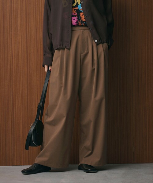 BEAUTY&YOUTH UNITED ARROWS（ビューティーアンドユースユナイテッドアローズ）の「毛ポリエステルブレンド ワイドタックパンツ（その他パンツ・レディース・ダークブラウン/ダークグレー/モカ・XS/S/M/L）」の4枚目の写真
