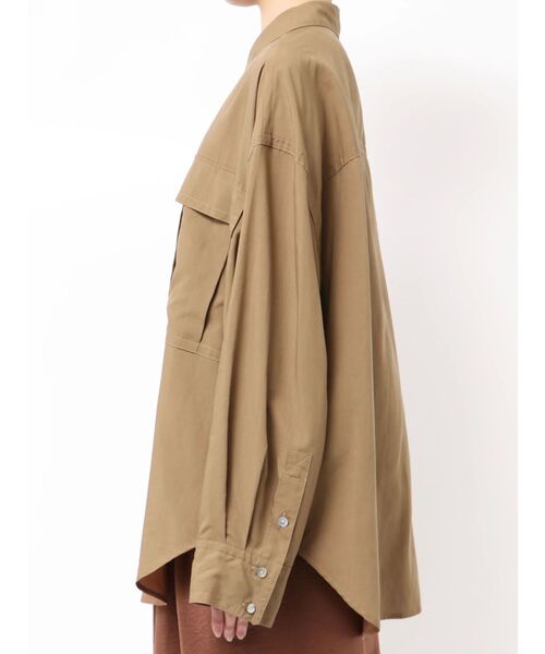 Ungrid(アングリッド)の「ポケットデザインルーズシャツ(シャツ/ブラウス・レディース・アイボリー/グリーン/ブラウン・FREE)」の17枚目の写真