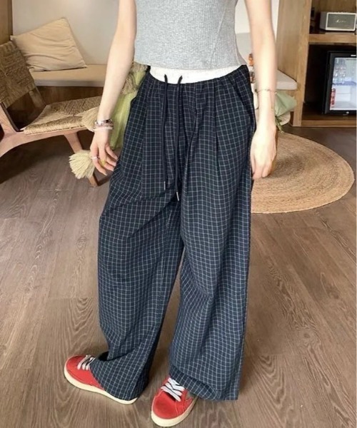 shyam inspiration（シャムインスピレーション）の「チェック ワイドルーズ イージーパンツ / ストレートパンツ（その他パンツ・レディース・ブラック/ネイビー・L/M）」の7枚目の写真