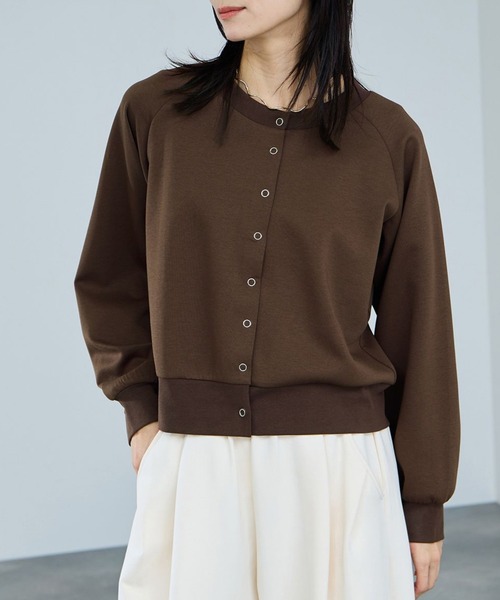 Mac-House(マックハウス)の「milli de l'air 体型カバー 立体スナップカーディガン(カーディガン/ボレロ・レディース・ブラック/ブラウン/レッド/ネイビー・M/L)」の1枚目の写真