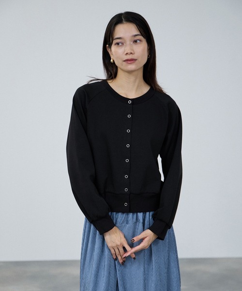 Mac-House(マックハウス)の「milli de l'air 体型カバー 立体スナップカーディガン(カーディガン/ボレロ・レディース・ブラック/ブラウン/レッド/ネイビー・M/L)」の5枚目の写真