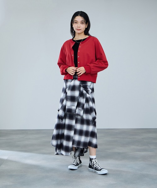 Mac-House(マックハウス)の「milli de l'air 体型カバー 立体スナップカーディガン(カーディガン/ボレロ・レディース・ブラック/ブラウン/レッド/ネイビー・M/L)」の17枚目の写真