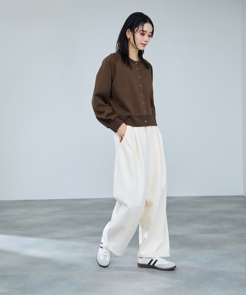 Mac-House(マックハウス)の「milli de l'air 体型カバー 立体スナップカーディガン(カーディガン/ボレロ・レディース・ブラック/ブラウン/レッド/ネイビー・M/L)」の19枚目の写真