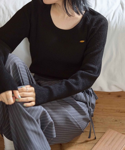 CHAN ME（チャンミ）の「Uネックラグランリブニット（ニット/セーター・レディース・ブラック/ブラウン/チャコールグレー/ライトグレー・MEDIUM/LARGE/X-LARGE）」の2枚目の写真