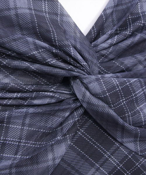 clear（クリア）の「ホルターキャミ付きチェックカットチュールトップス［韓国ファッション ガーリー］（Tシャツ/カットソー・レディース・ブラック/ブラウン・F）」の12枚目の写真