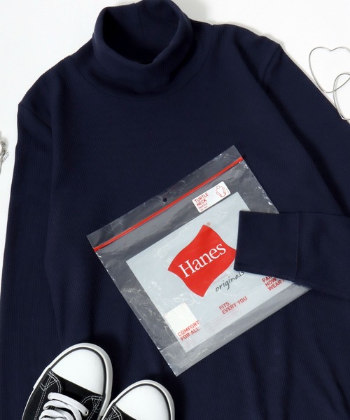 HANES(ヘインズ)の「Hanes(ヘインズ)ワッフルタートルネックロングスリーブTシャツ/パックT レディース(Tシャツ/カットソー・レディース・アイボリー/ネイビー/グレー・FREE)」の1枚目の写真