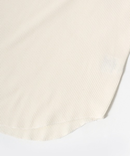 HANES(ヘインズ)の「Hanes(ヘインズ)ワッフルタートルネックロングスリーブTシャツ/パックT レディース(Tシャツ/カットソー・レディース・アイボリー/ネイビー/グレー・FREE)」の15枚目の写真