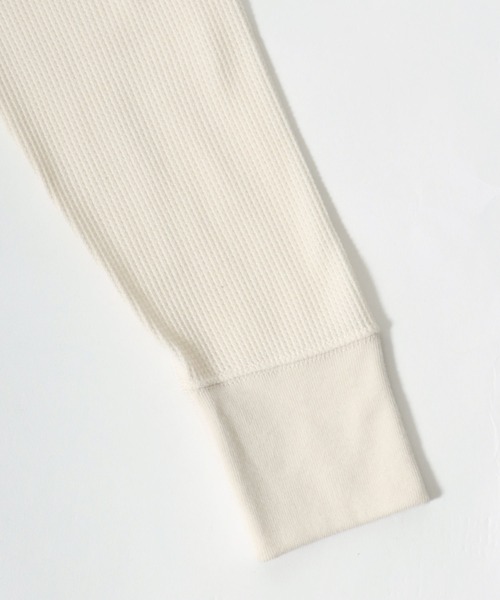 HANES(ヘインズ)の「Hanes(ヘインズ)ワッフルタートルネックロングスリーブTシャツ/パックT レディース(Tシャツ/カットソー・レディース・アイボリー/ネイビー/グレー・FREE)」の16枚目の写真