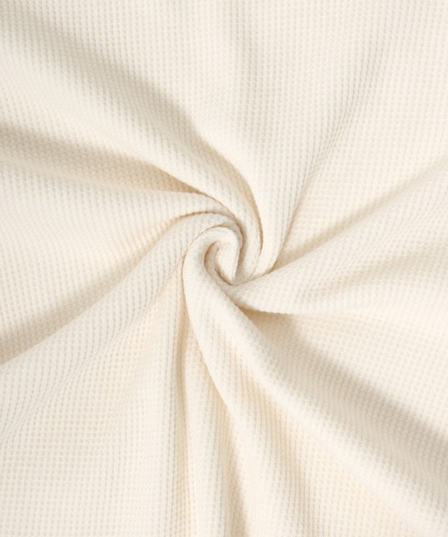 HANES(ヘインズ)の「Hanes(ヘインズ)ワッフルタートルネックロングスリーブTシャツ/パックT レディース(Tシャツ/カットソー・レディース・アイボリー/ネイビー/グレー・FREE)」の8枚目の写真