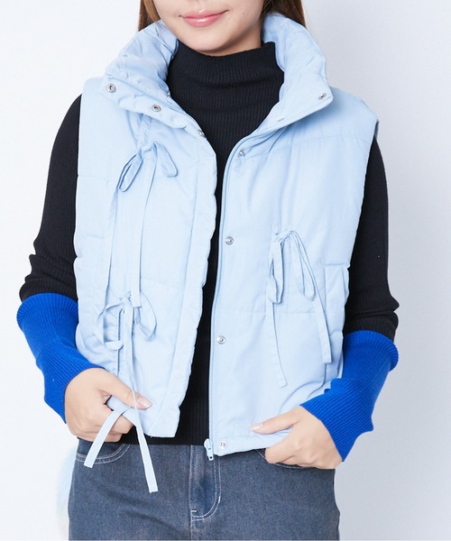 GORGE（ゴージ）の「《ドロストリボン×中綿》レディース ベスト アウター ショート丈 体型カバー 秋冬（ベスト・レディース・サックスブルー/アイボリー/ブラック・F）」の3枚目の写真