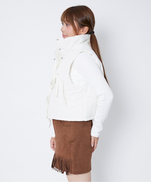 GORGE（ゴージ）の「《ドロストリボン×中綿》レディース ベスト アウター ショート丈 体型カバー 秋冬（ベスト・レディース・サックスブルー/アイボリー/ブラック・F）」の8枚目の写真
