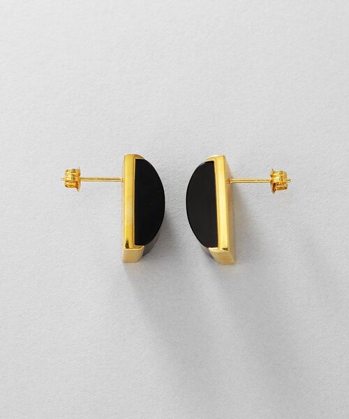 COCOSHNIK ONKITSCH(ココシュニックオンキッチュ)の「シルバー オニキス バフトップカットピアス GP(ピアス(両耳用)・レディース・ゴールド・00)」の5枚目の写真