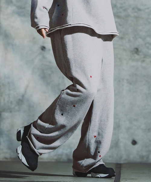 GLIMCLAP(グリムクラップ)の「mp14137-Card Stitch Emblem Sweat pants スウェットパンツ(192-034-gla-cf)(スウェットパンツ・メンズ・ブラック/オフホワイト/ミックスグレー/ブラウン系その他・S/M/L)」の4枚目の写真