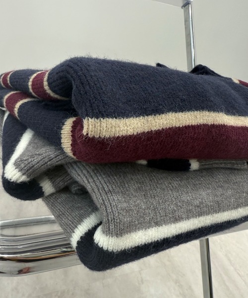 CHARME BY MICOLA（シャルムバイミコラ）の「トレンドのシャツ襟がドッキングしたデザイン♪7Gアルパカタッチ(真冬も◎)＋ブロードラガーシャツドッキングポロニット【初回分完売・最終入荷】（ニット/セーター・レディース・ネイビー/グレー・FREE）」の20枚目の写真