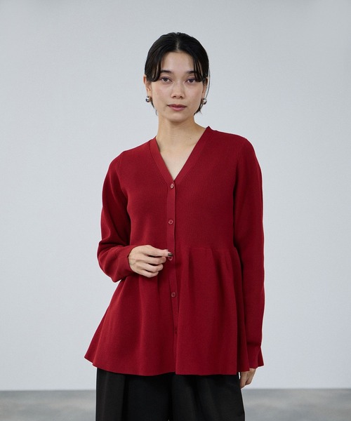 Mac-House（マックハウス）の「milli de l'air ソフトレッチペプラムカーディガン（カーディガン/ボレロ・レディース・カーキ/ブラウン/レッド/ブラック・M）」の5枚目の写真