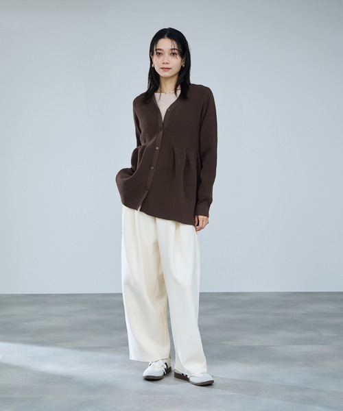 Mac-House（マックハウス）の「milli de l'air ソフトレッチペプラムカーディガン（カーディガン/ボレロ・レディース・カーキ/ブラウン/レッド/ブラック・M）」の15枚目の写真