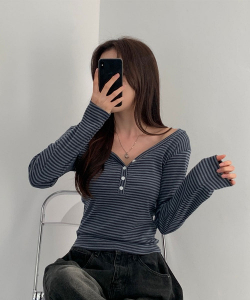 VIVID LADY(ビビッドレディー)の「ボーダー柄 ヘンリーネックトップス(Tシャツ/カットソー・レディース・ブラック/グレー・FREE)」の19枚目の写真