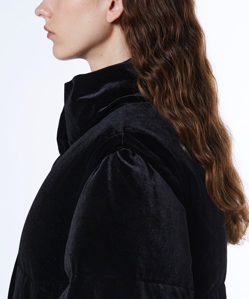 DOUBLE STANDARD CLOTHING（ダブルスタンダードクロージング）の「2WAY ベロアダウンジャケット（ダウンジャケット/コート・レディース・ブラック・38/36）」の13枚目の写真