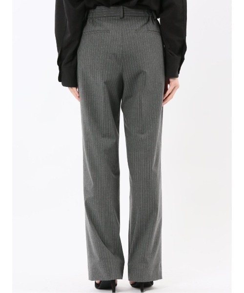 m.f.editorial(エムエフエディトリアル)の「【ストレッチ ウォッシャブル】m.f.エディトリアル レディース ピンスト タックワイドパンツ グレー(セットアップ可能)(スーツパンツ・レディース・グレー系その他2・S/MEDIUM/LARGE)」の6枚目の写真