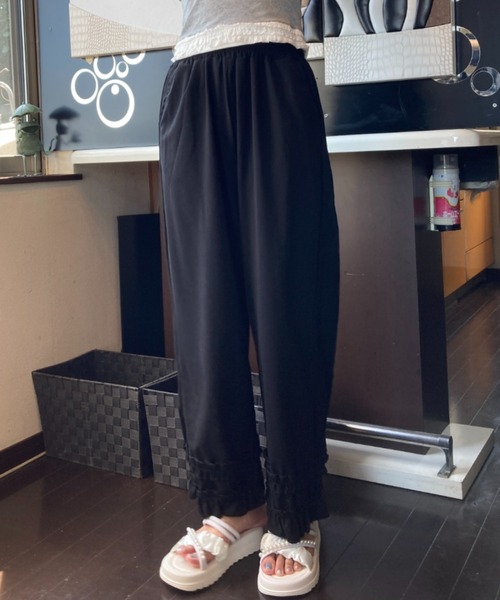 tolene(トレネ)の「裾フリル フレアシルエット リブパンツ(その他パンツ・レディース・ブラック・FREE)」の19枚目の写真