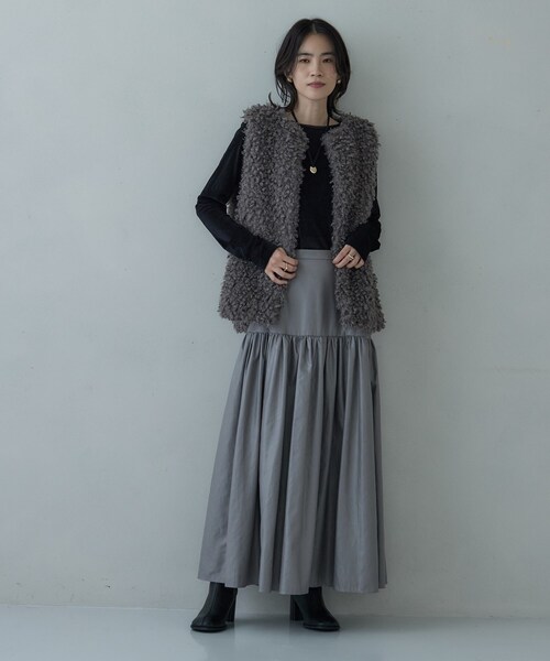 GALLEST（ギャレスト）の「レザーライクマキシスカート（スカート・レディース・グレー/ブラック/ボルドー・40/38/36/34）」の16枚目の写真