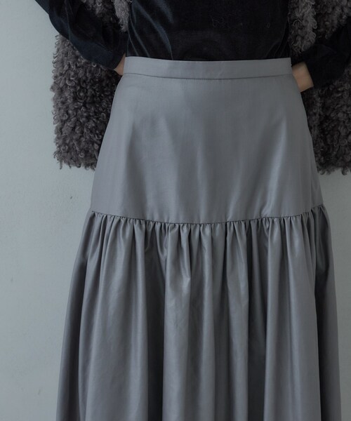 GALLEST（ギャレスト）の「レザーライクマキシスカート（スカート・レディース・グレー/ブラック/ボルドー・40/38/36/34）」の17枚目の写真