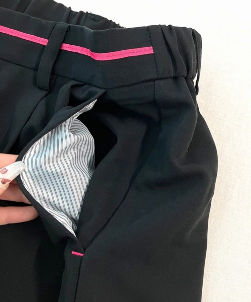 Q(キュー)の「グログランラインタックパンツ(スラックス・レディース・ブラック/ライトグレー・MEDIUM)」の10枚目の写真