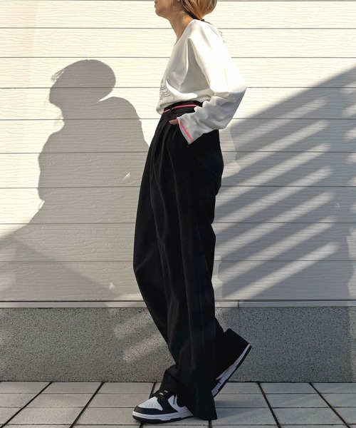 Q(キュー)の「グログランラインタックパンツ(スラックス・レディース・ブラック/ライトグレー・MEDIUM)」の16枚目の写真