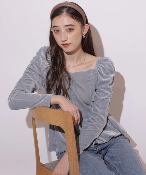 Rirandture（リランドチュール）の「ベロア刺繍ペプラムブラウス