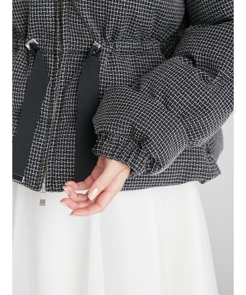 CELFORD（セルフォード）の「ファー襟付きツイードショートコート（ダウンジャケット/コート・レディース・ブラック/アイボリー・38/36）」の11枚目の写真