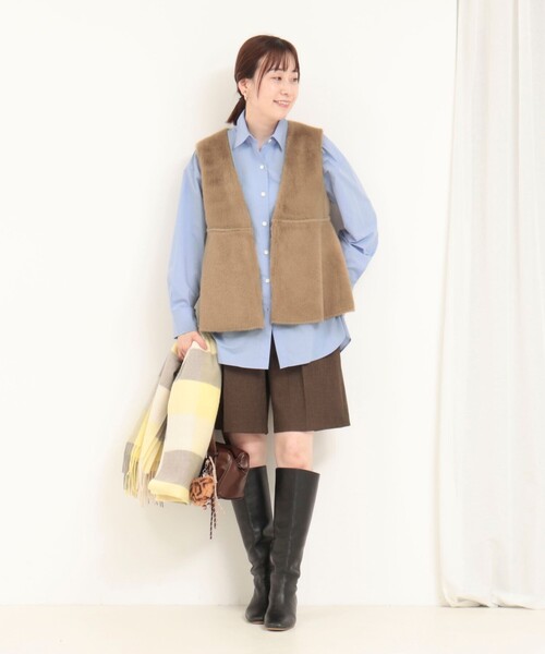 MICO COULIER（ミコクリエ）の「フェイクムートンファーベスト（ブルゾン・レディース・チャコールグレー/グレイッシュベージュ/キャメル・38）」の4枚目の写真