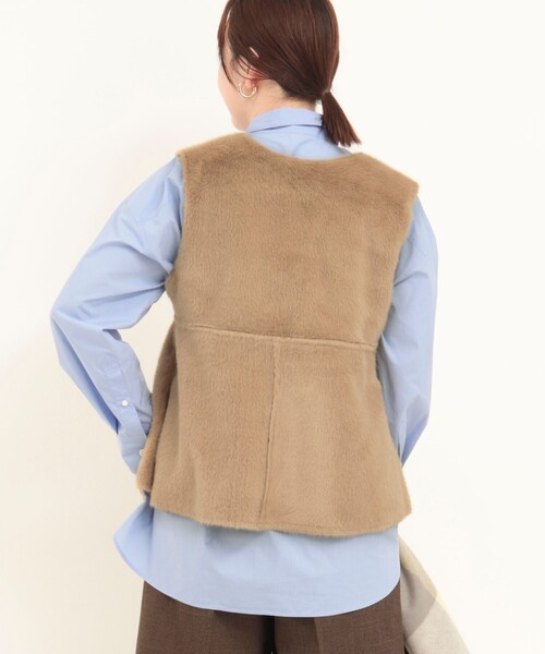 MICO COULIER（ミコクリエ）の「フェイクムートンファーベスト（ブルゾン・レディース・チャコールグレー/グレイッシュベージュ/キャメル・38）」の8枚目の写真