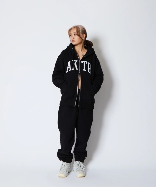 AKTR パーカー　スウェット　セットアップ　Ｌサイズ AKTR パーカー スウェット セットアップ Lサイズ - ウェア